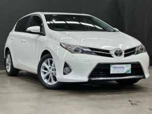 2013 Toyota Corolla ZRE182R Ascent Sport White 6 Speed Manual Hatchback