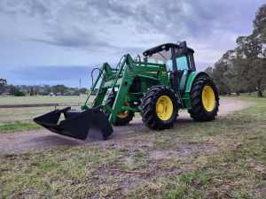 John Deere 6320 100Hp 4WD Cab Tractor Loader with 4in1 Bucket - Pre-Emission with Minimal Electrics