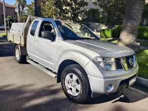 2011 NISSAN Navara ST-X (4x4), auto, Turbo Diesel, low kilometers, $ 11999 Ready for work. Wollongong Wollongong Area Preview