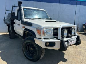 2010 Toyota Landcruiser VDJ79R 09 Upgrade Workmate (4x4) White 5 Speed Manual Cab Chassis Hoppers Crossing Wyndham Area Preview