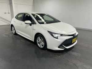 2022 Toyota Corolla ZWE211R Ascent Sport + Navi Hybrid White Continuous Variable Hatchback