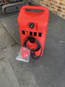 2023 UHI DTK53 53L Fuel Tank With Pump, Special $339