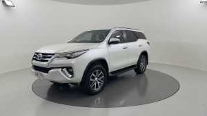 2017 Toyota Fortuner GUN156R MY18 Crusade Crystal Pearl 6 Speed Automatic Wagon