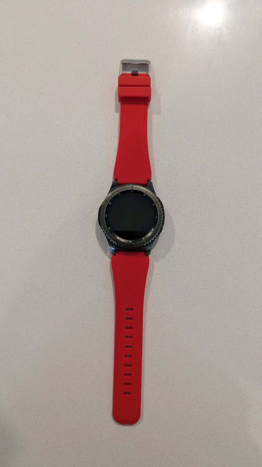 Gear s3 frontier discount charger blinking red