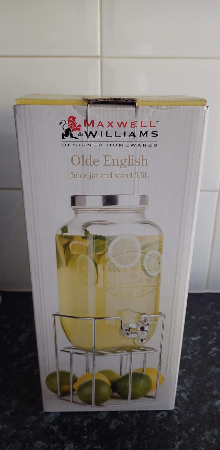 Maxwell & Williams Olde English Beverage Drink Dispenser With