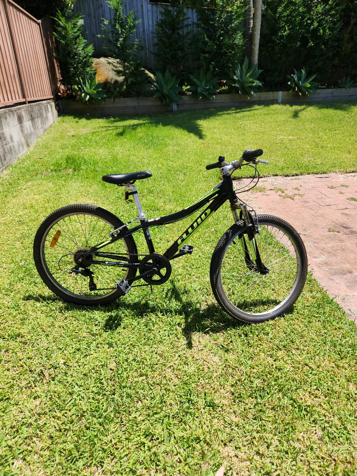 Fluid rapid 24 inch mountain online bike