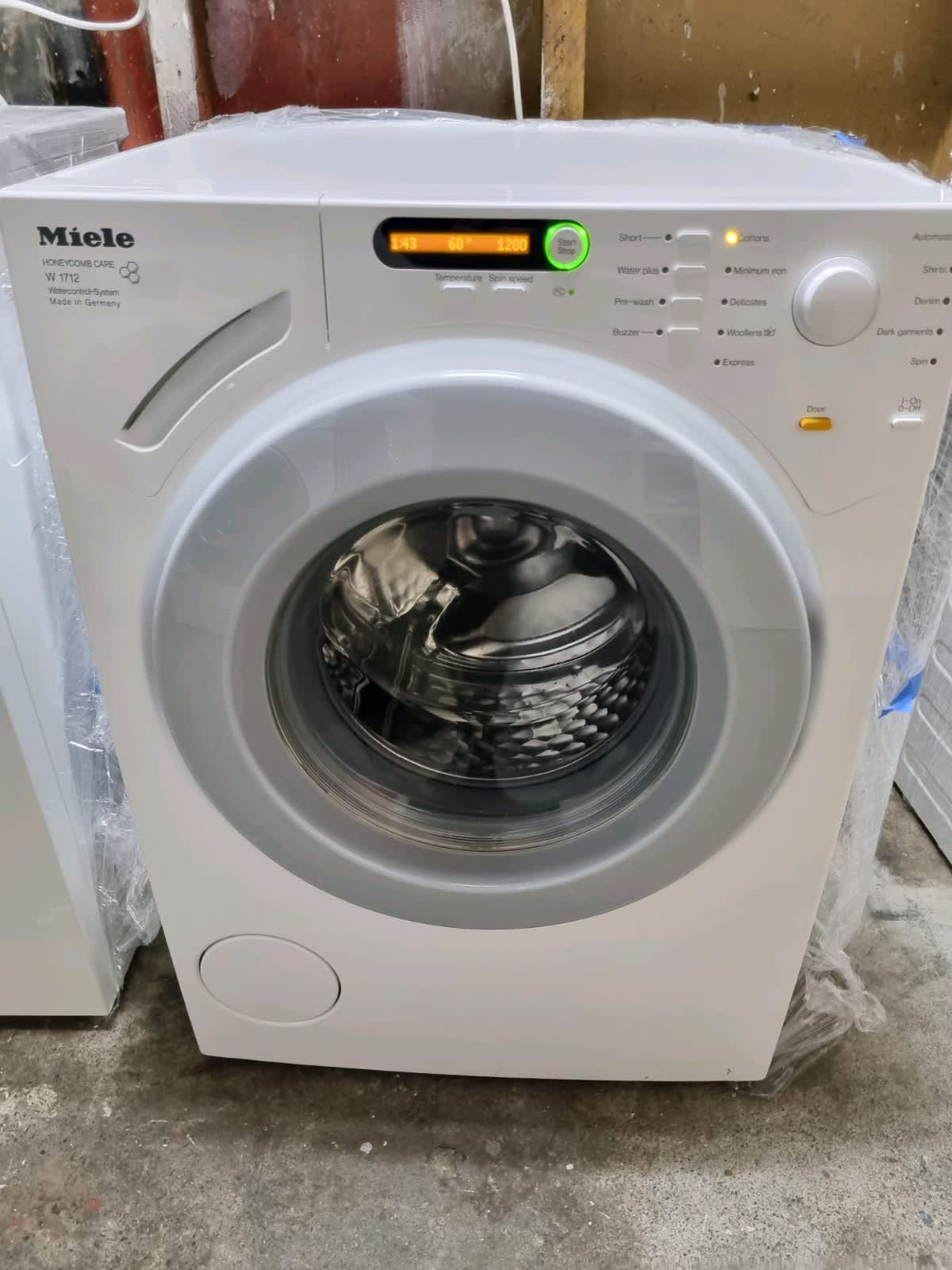 miele w1712 capacity