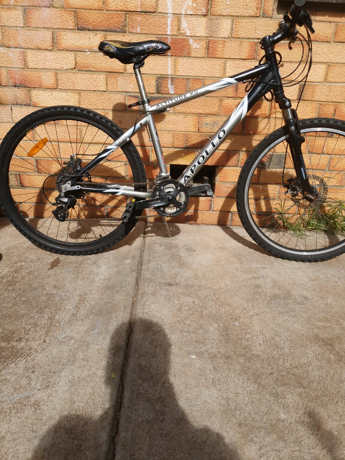 Apollo altitude 2024 mountain bike