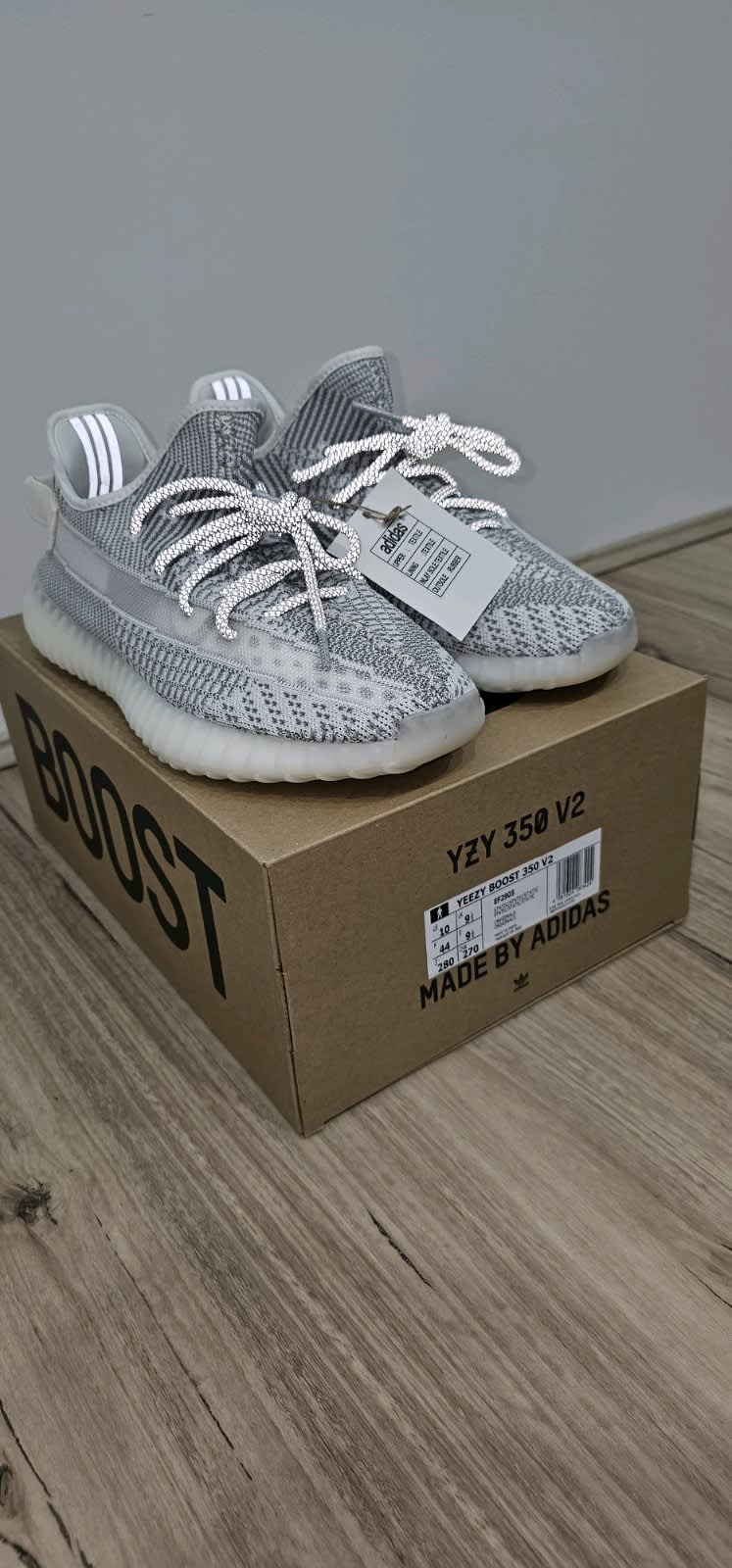 Adidas Yeezy Boost 350 V2 Carbon Beluga US12 - PREORDER confirmed Free  Shipping