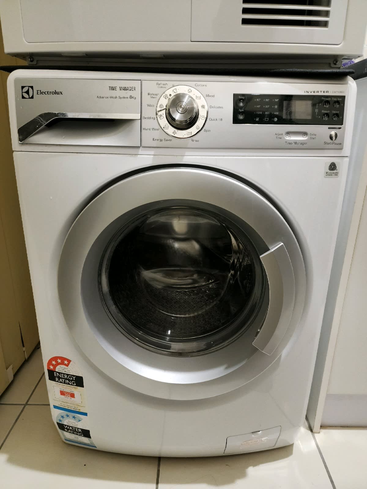 electrolux 8kg front load washing machine ewf8024cdwa