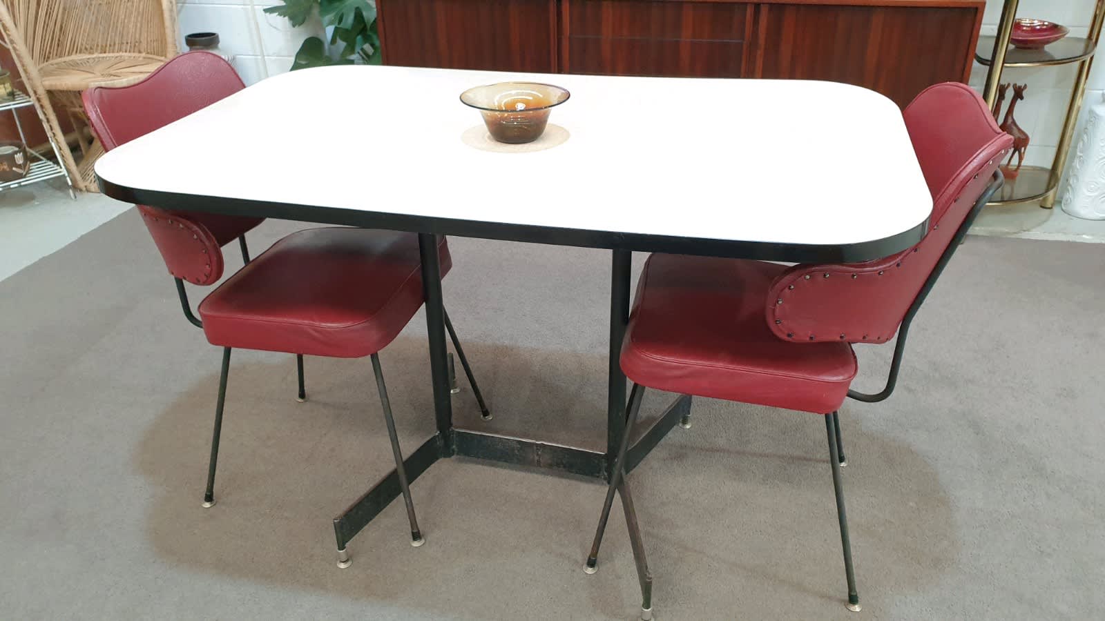 laminex table for sale