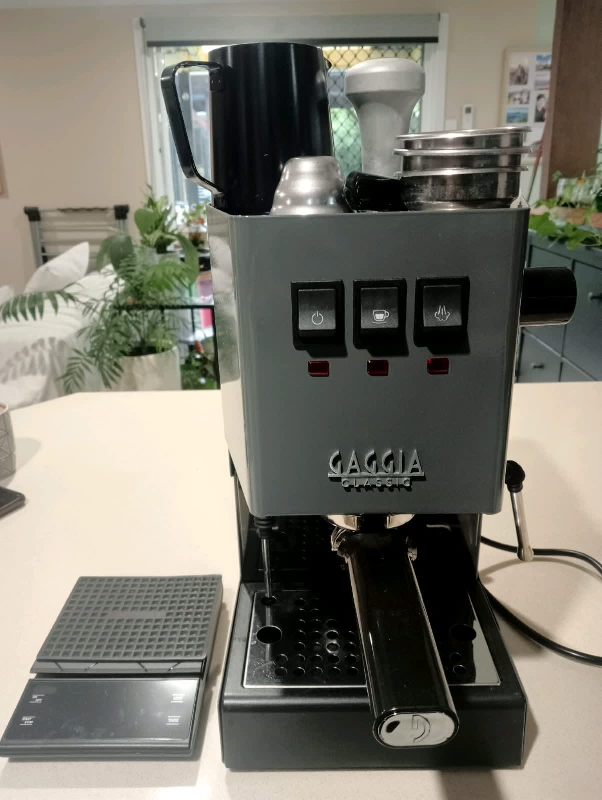 2000 Series Super-machine à espresso automatique HD8651/14