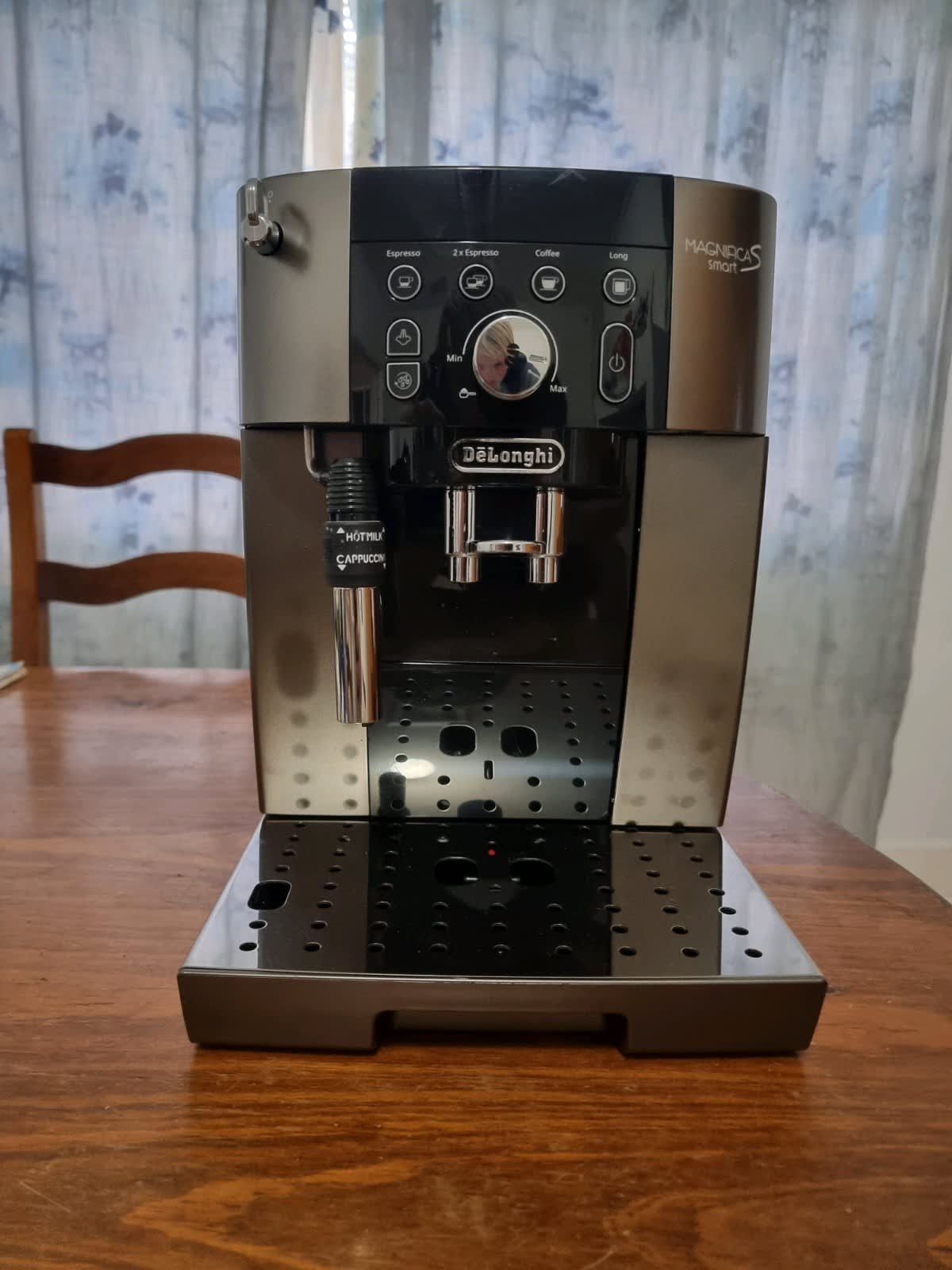 delonghi magnifica xs fully automatic espresso and cappuccino machine