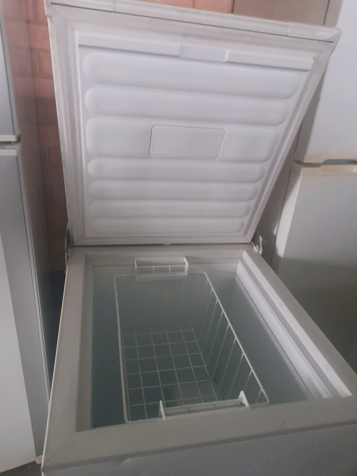 whirlpool double door 3 star refrigerator