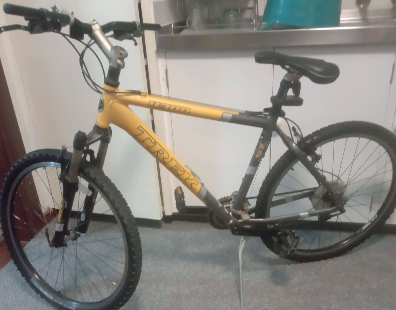 trek 4300 yellow and black