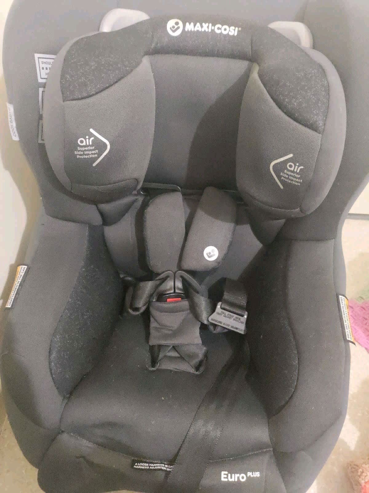 Maxi cosi euro on sale plus nomad black