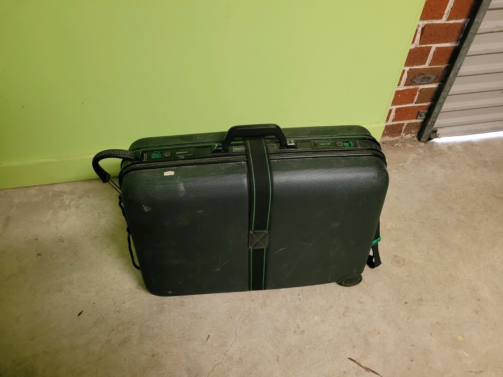 LV monogrammed laptop document bag, Bags, Gumtree Australia Greater  Dandenong - Keysborough