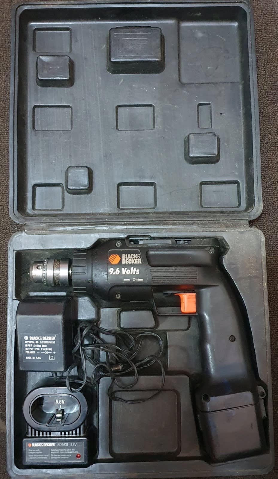 Black & Decker Firestorm 9.6V Cordless Drill/Driver with Storage