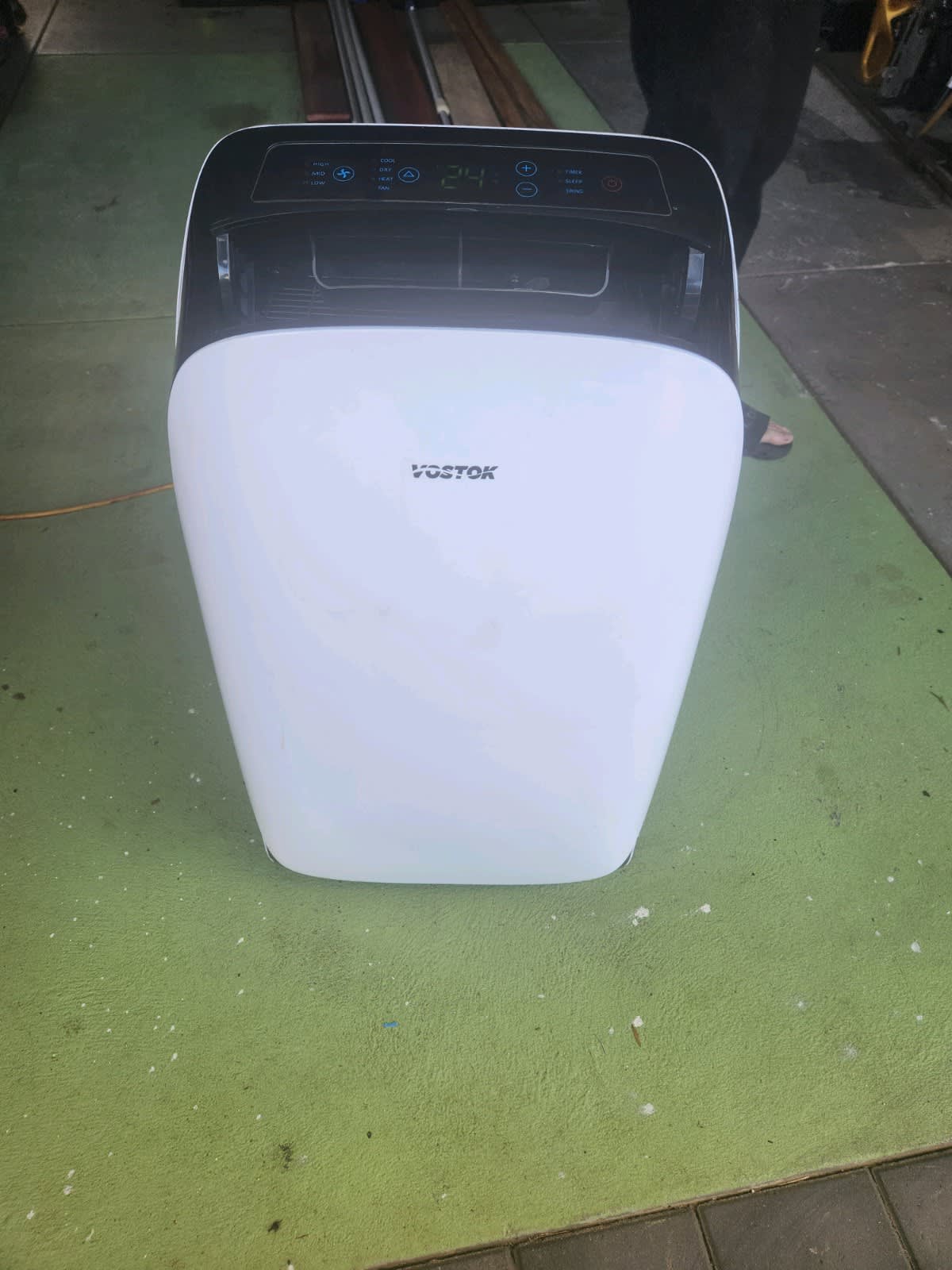 vostok 4.1 kw portable air conditioner