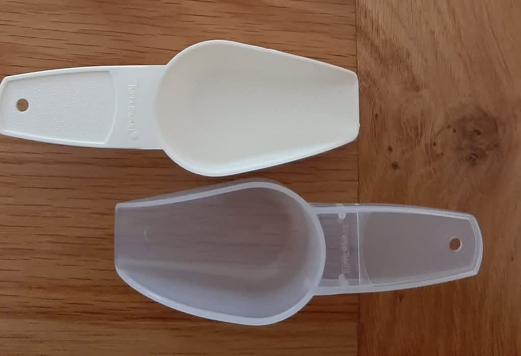 TUPPERWARE CANISTER SCOOP AND ROCKER SCOOPS WITH SCOOP SET(6)**EXCELLENT**