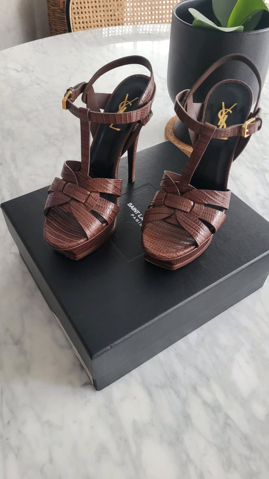 LOUIS VUITTON LV Bom Dia Sandals size 40 brand new with box, Women's Shoes, Gumtree Australia Adelaide City - Adelaide CBD