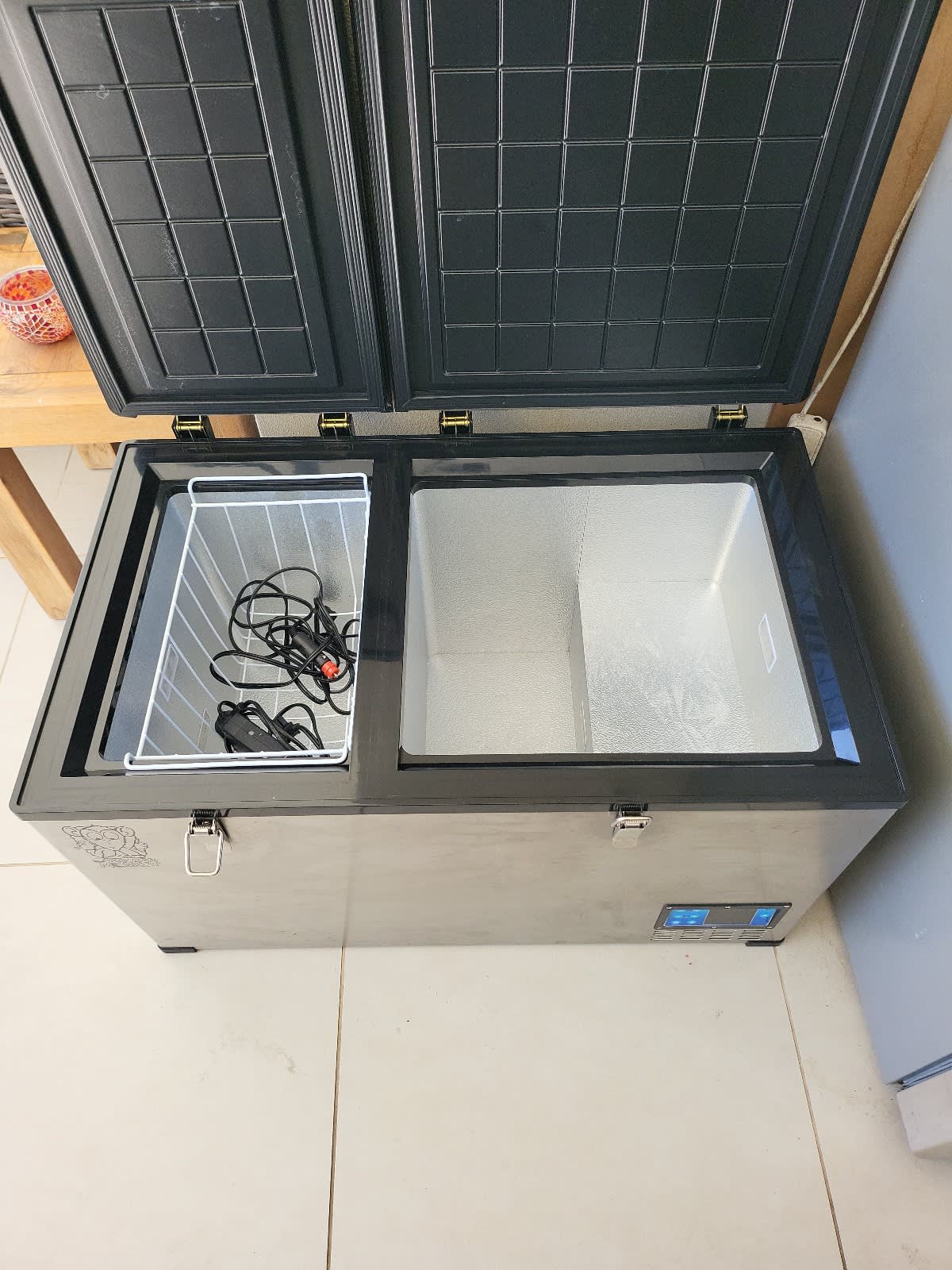 gumtree 12v fridge