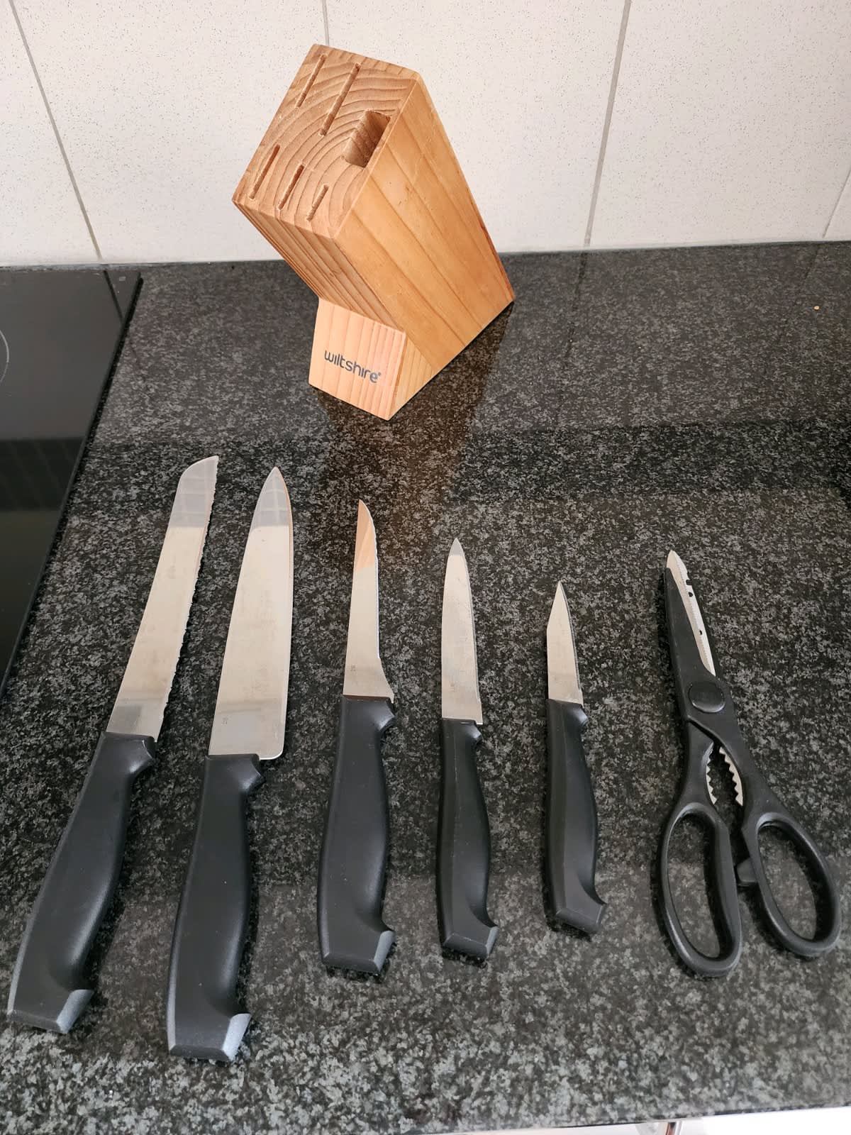 New WILTSHIRE Staysharp Premium Radius 6pc Knife Block Set Built in  Sharpener