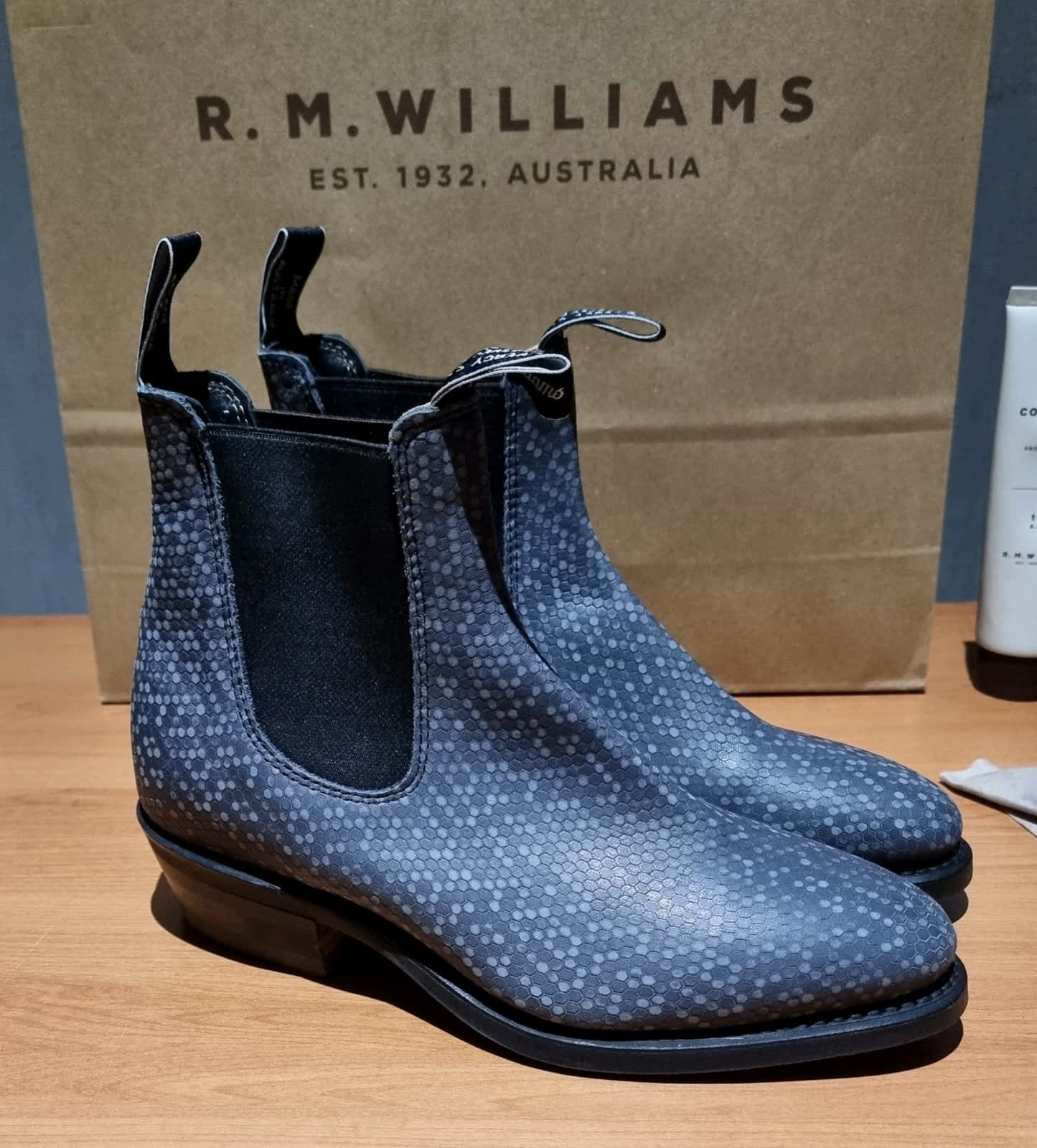 rm williams crocodile, Clothing & Jewellery