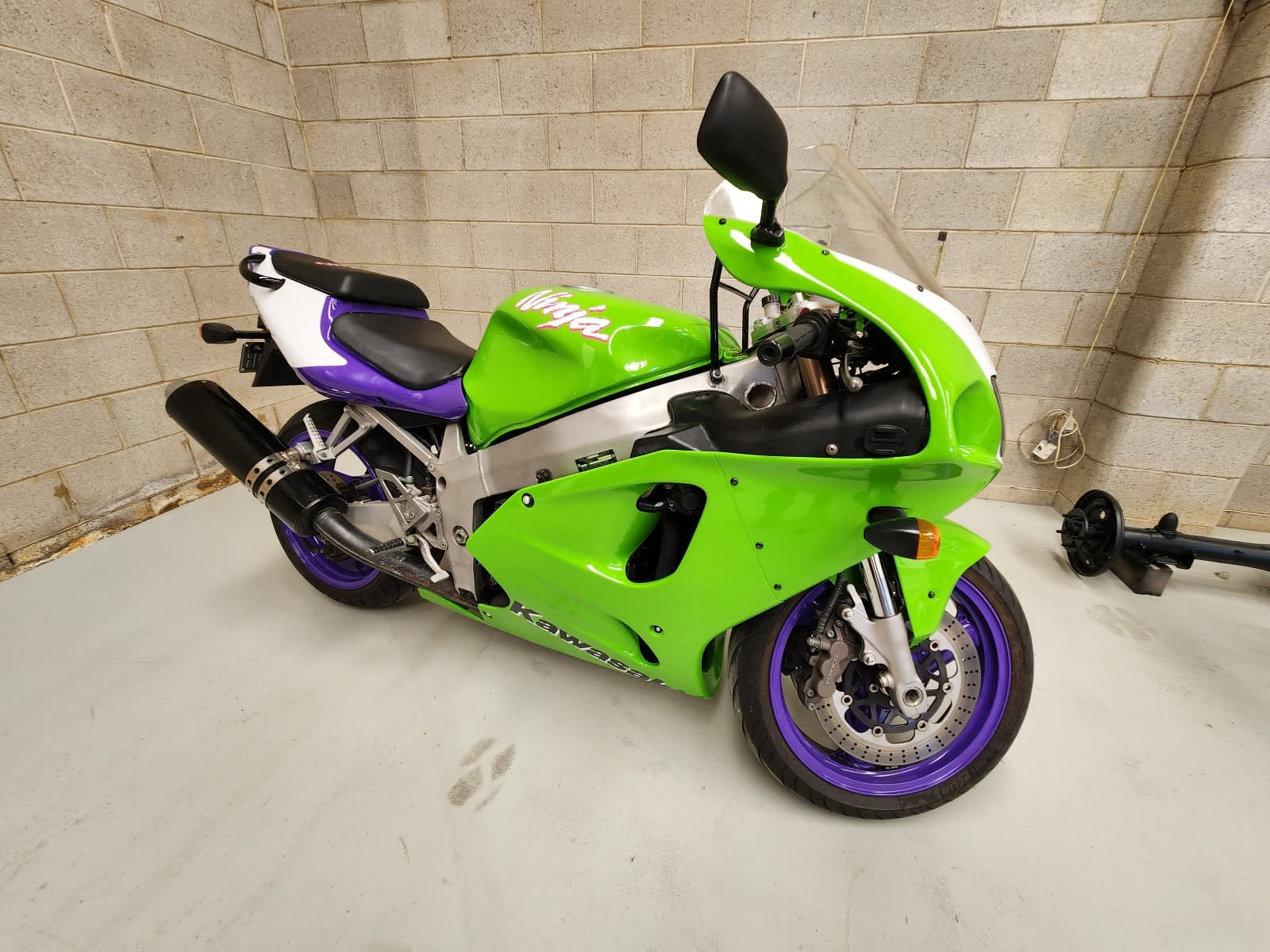 Zx7r gumtree on sale