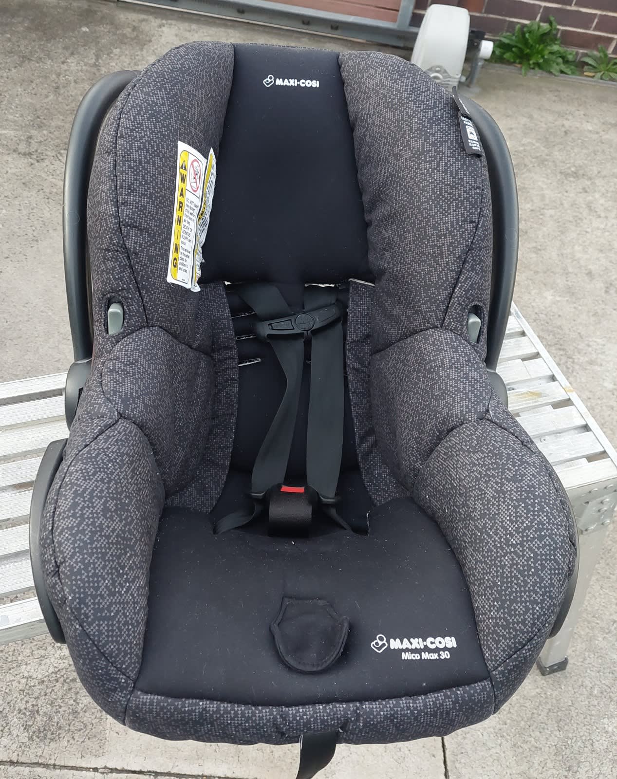 Baby car cheap seat gumtree