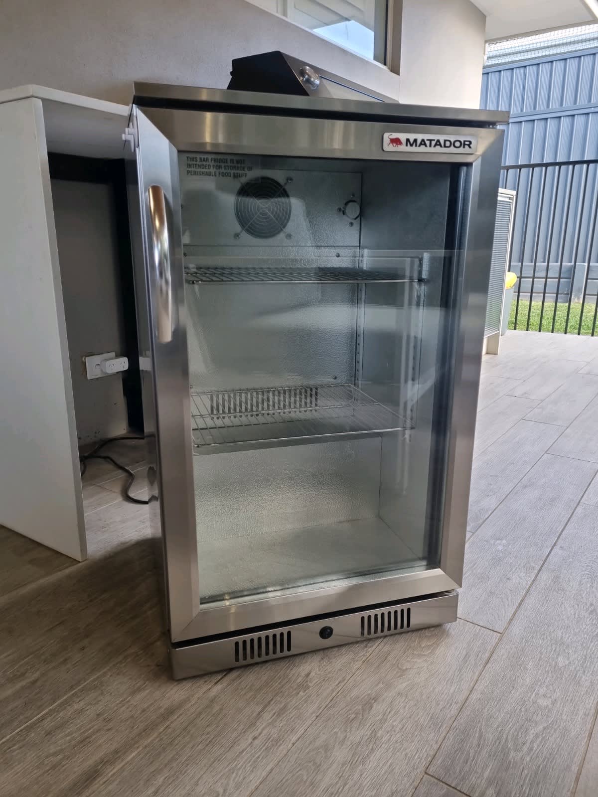 single door large fridge