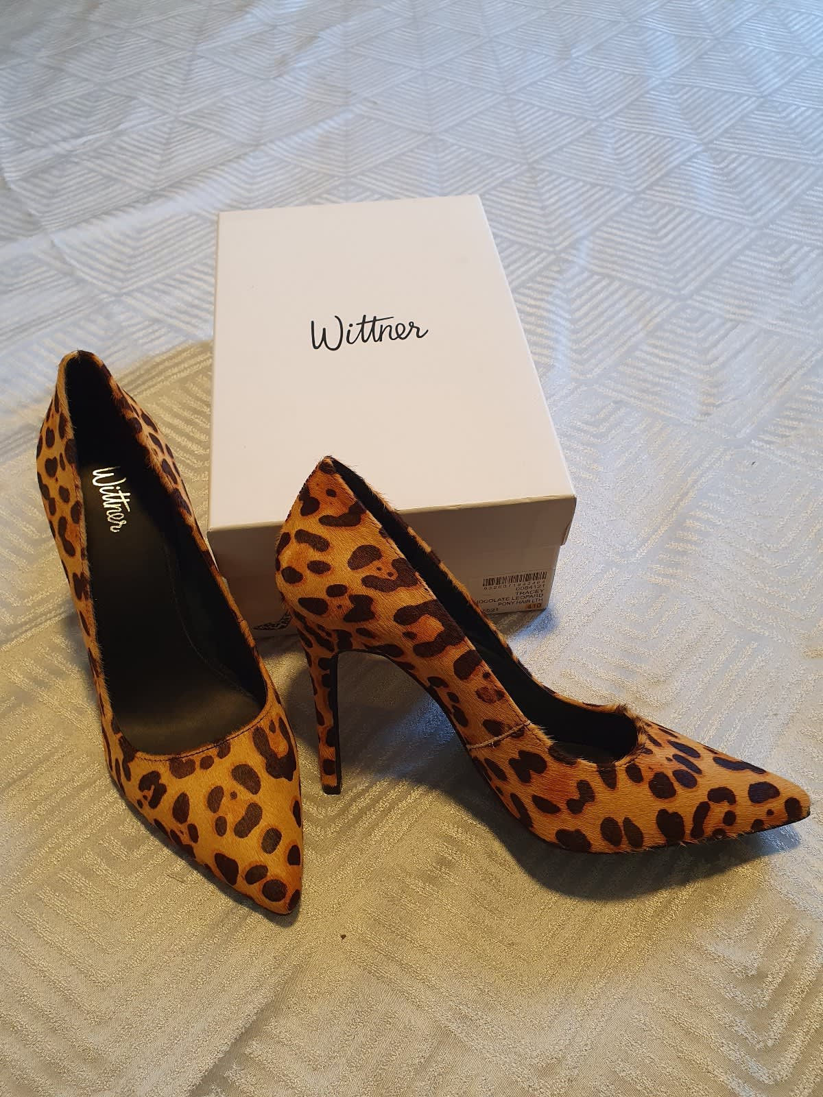 Wittner leopard hot sale print shoes