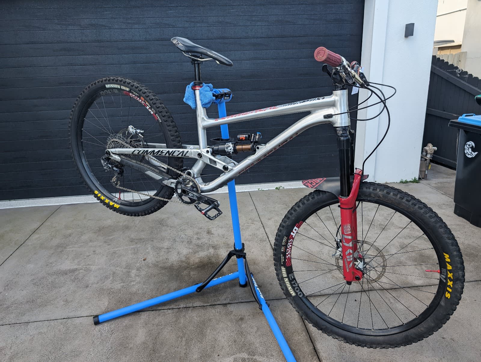 Commencal absolut best sale for sale