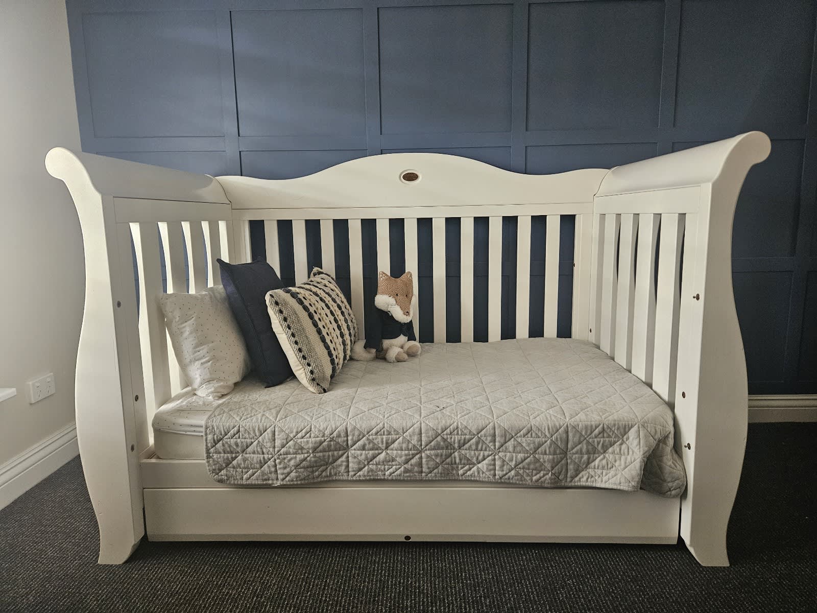 Boori royale deals sleigh cot