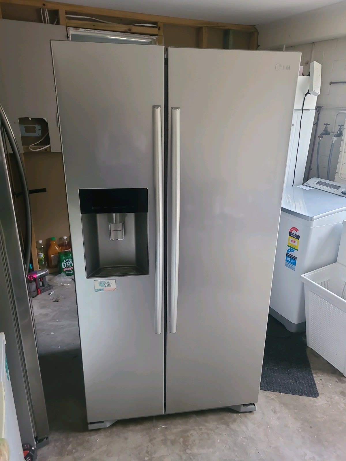 567l side by side refrigerator with one touch home bar