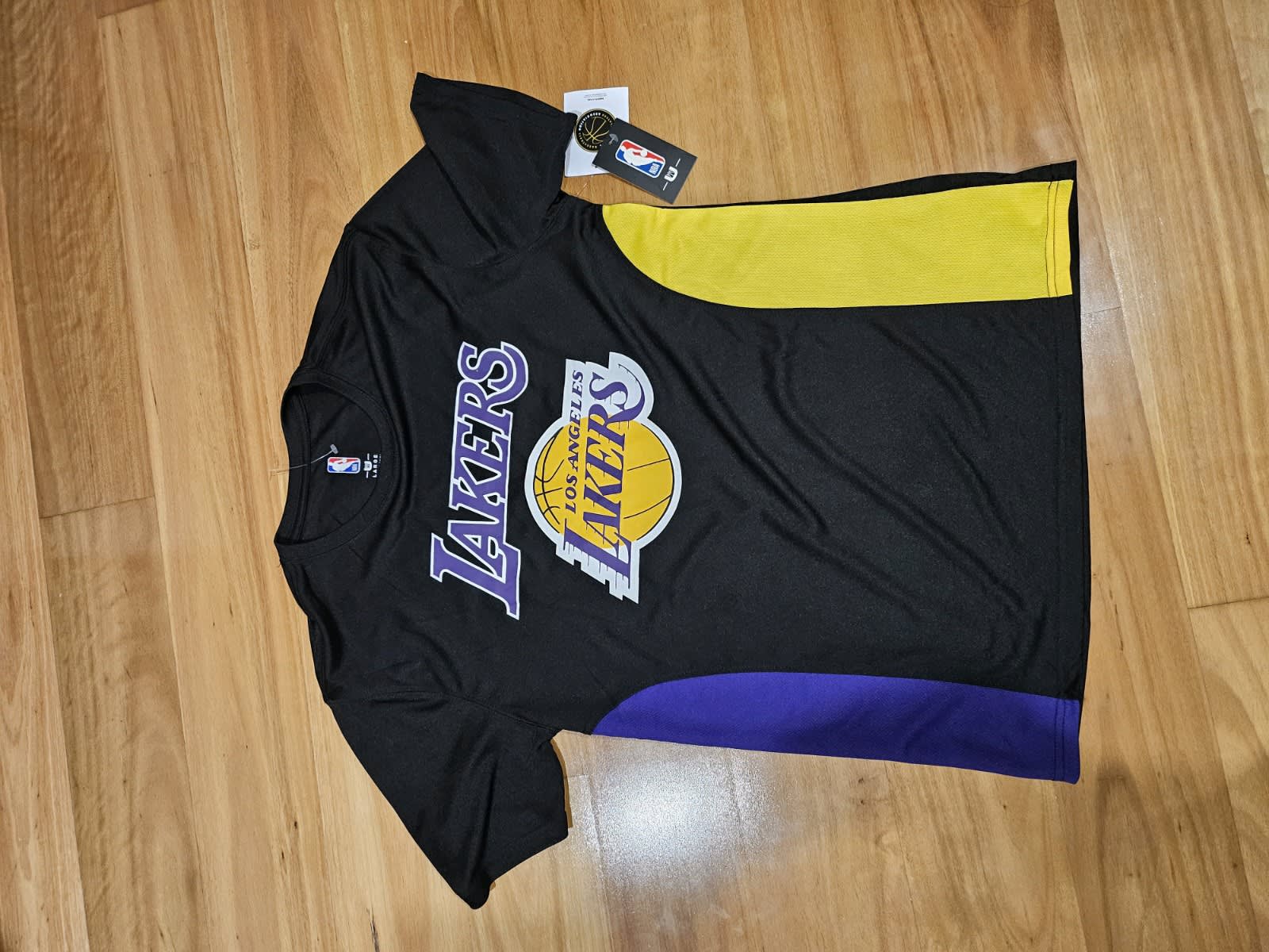 Ultra Game NBA LA Lakers #6 LeBron James Warm Up Shirt Size S