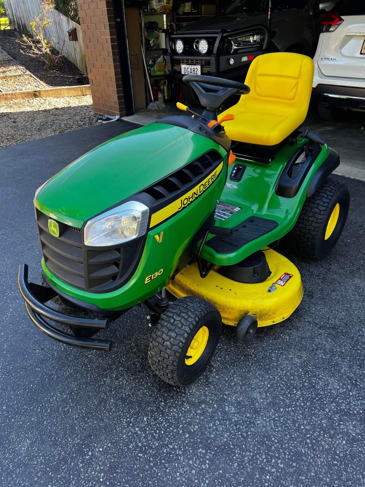 used john deere lawn tractors for sale by owner