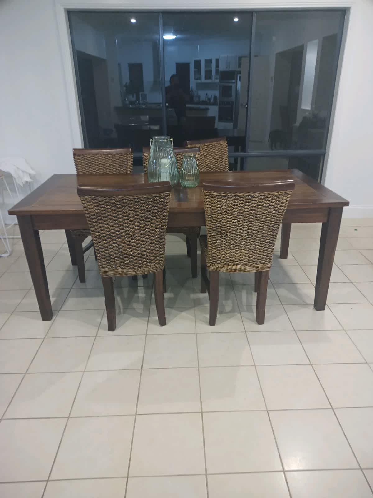 dining table under 20000