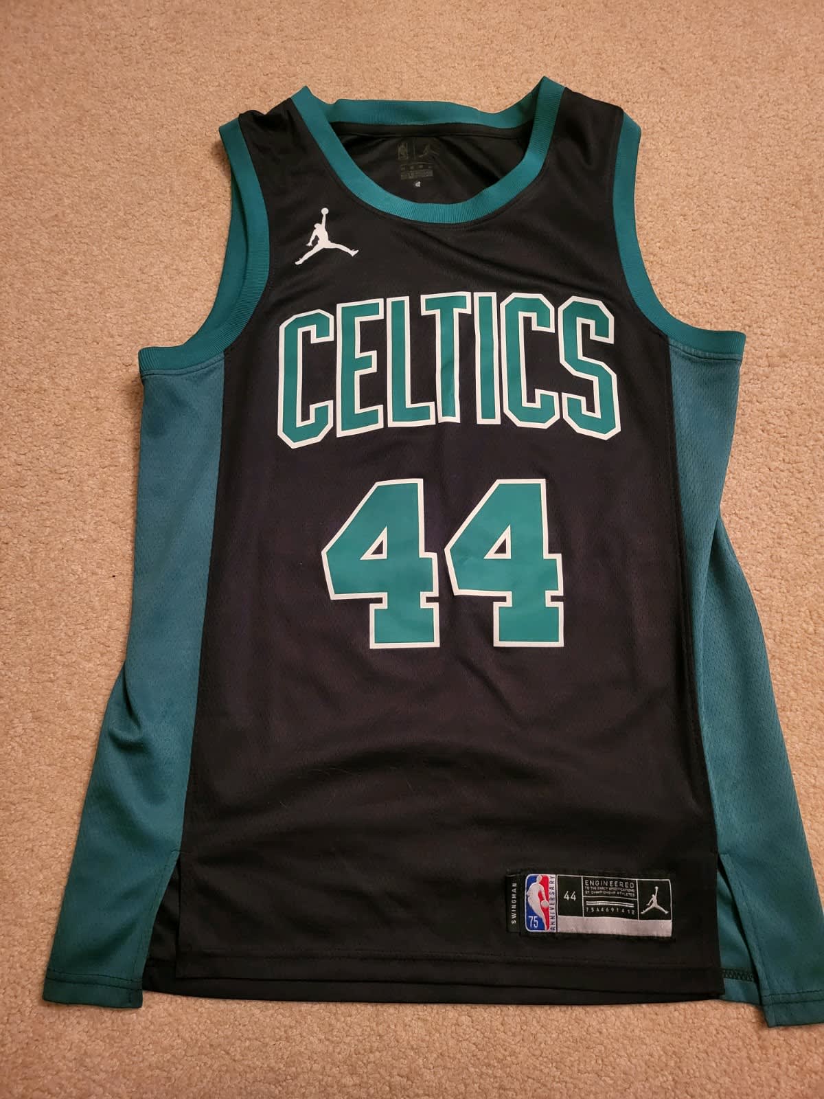 Nike Isaiah Thomas Boston Celtics Green Icon Swingman Jersey Youth (S-XL)