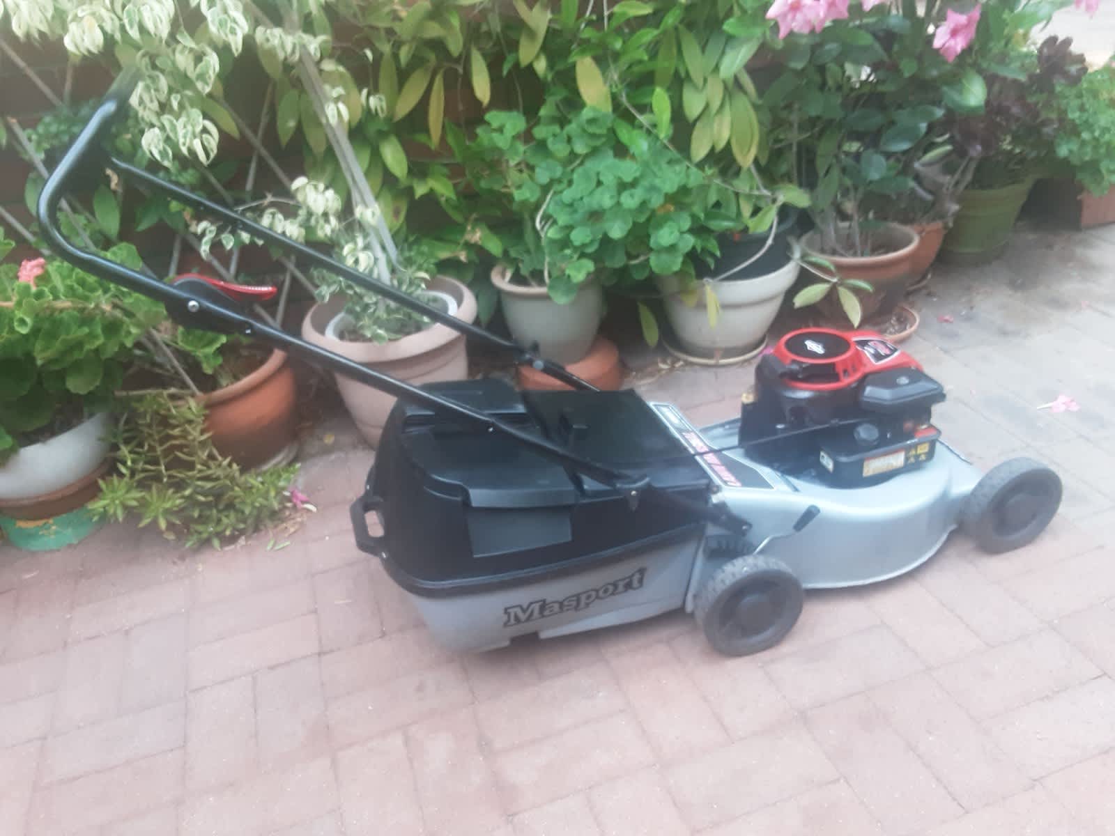 Gumtree lawn online mower