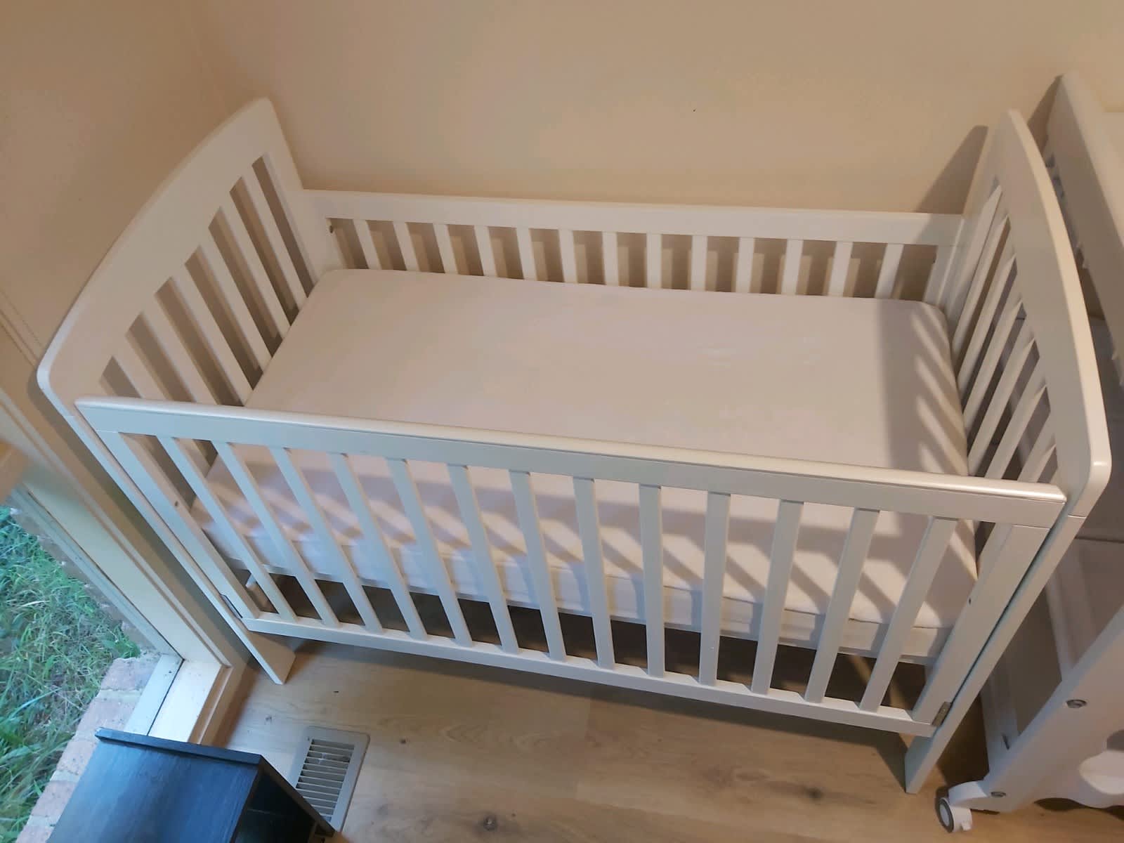 Baby 2025 bed gumtree