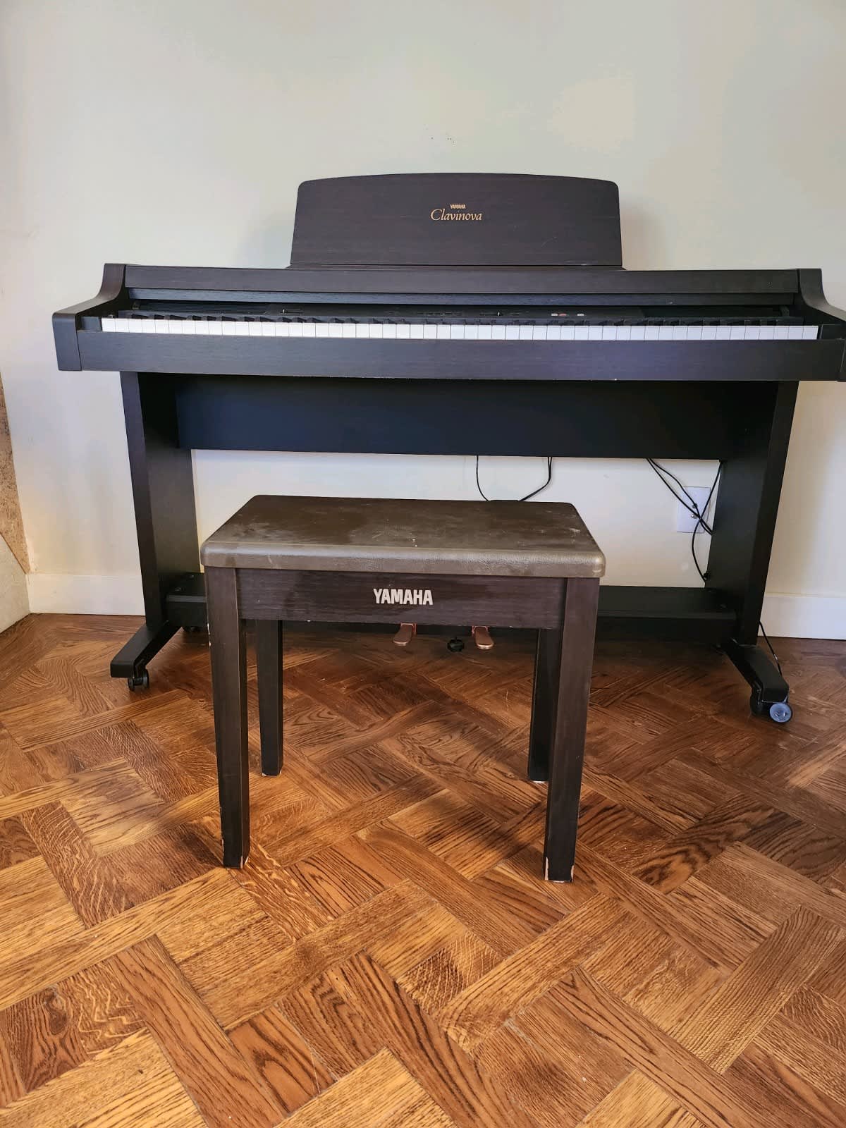 Yamaha P145 Piano Numérique avec Pack X Frame, Noir