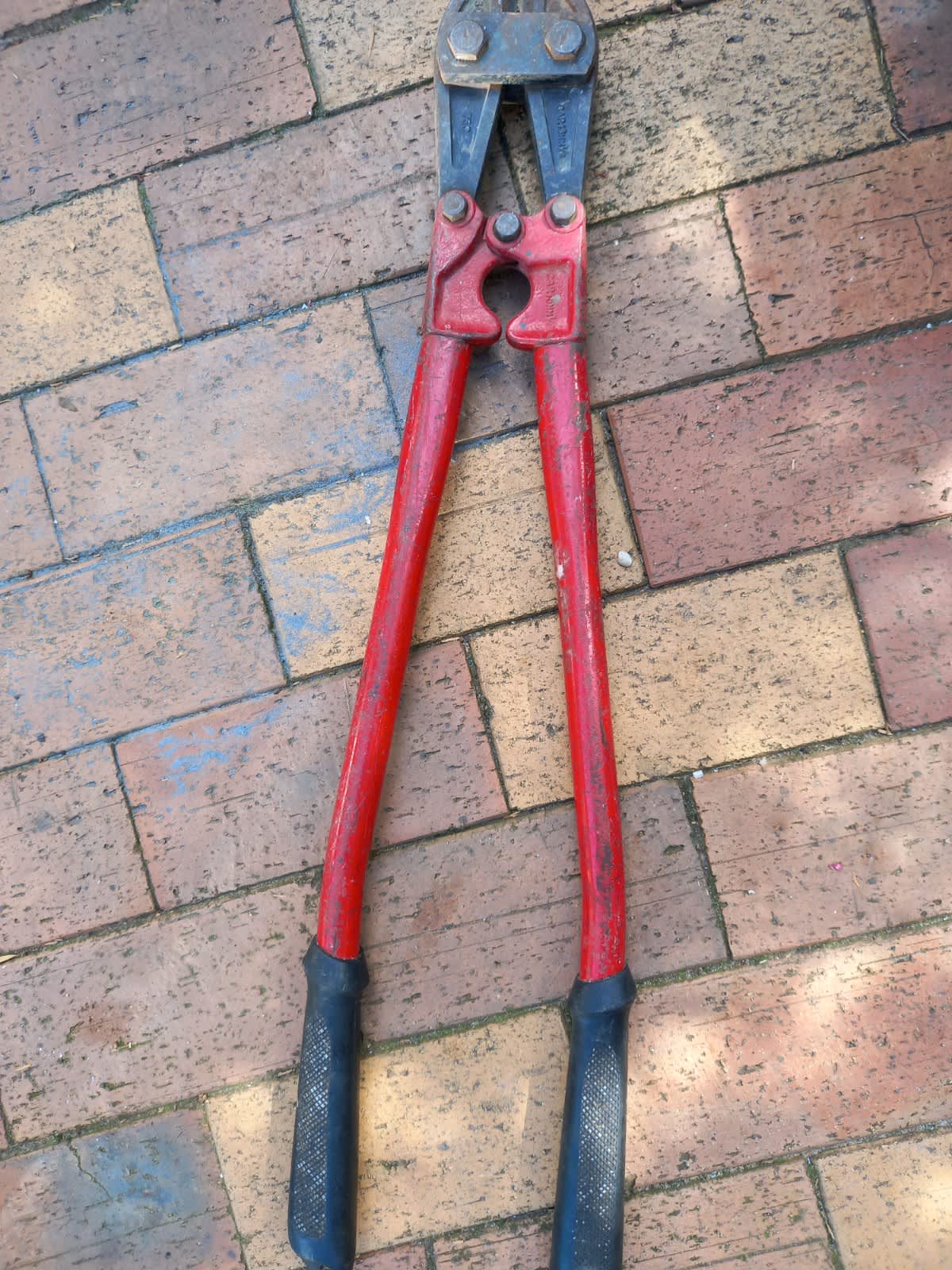 HIT bolt cutter 450mm black jaw