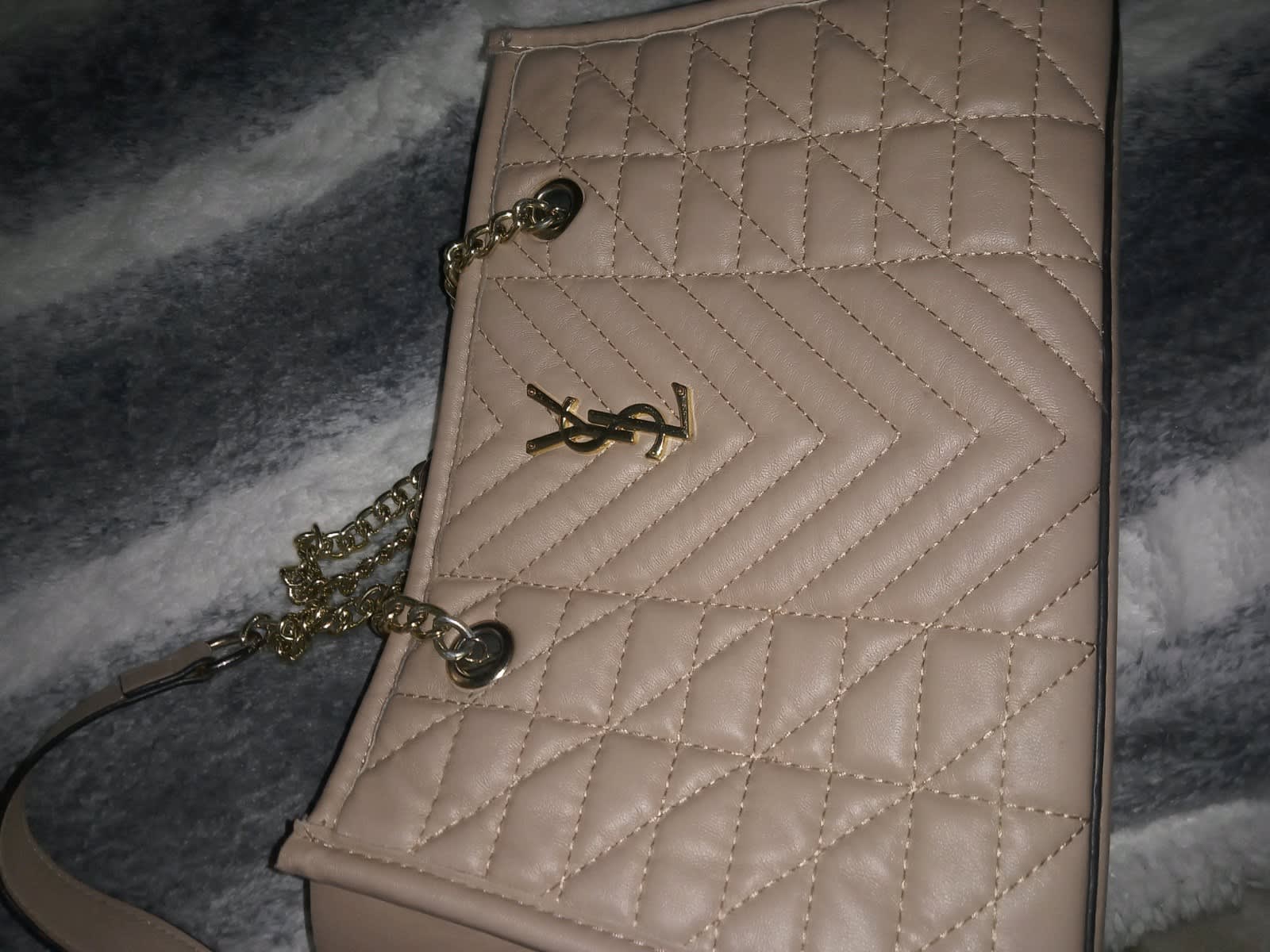 YSL Kate medium chain bag with tassel in black grained leather - Crossbody  Bags - Melbourne, Victoria, Australia, Facebook Marketplace