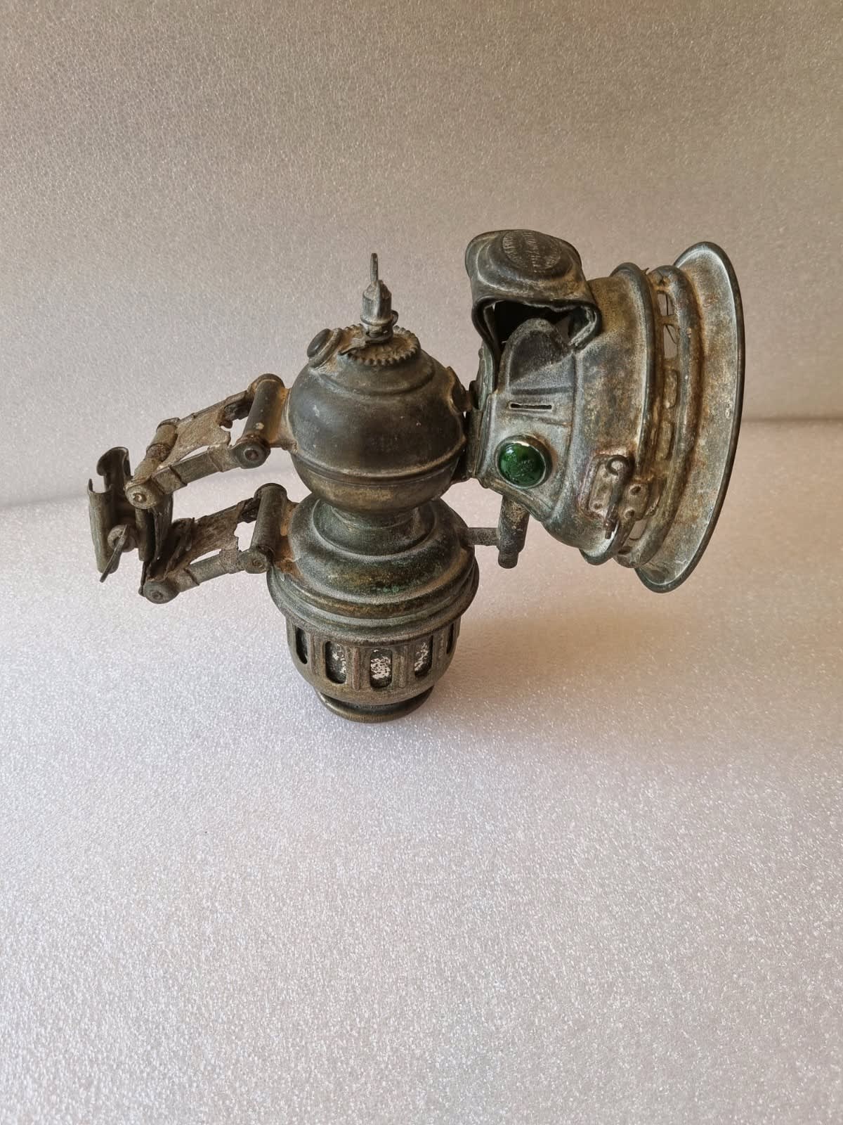 Antique deals carbide lights