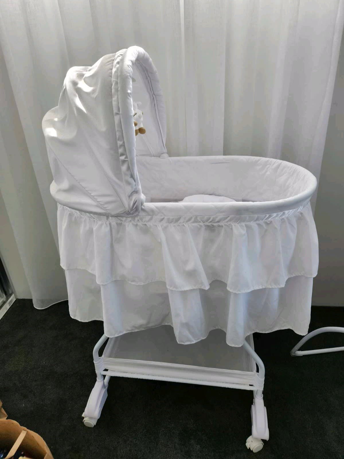 Childcare chloe clearance bassinet