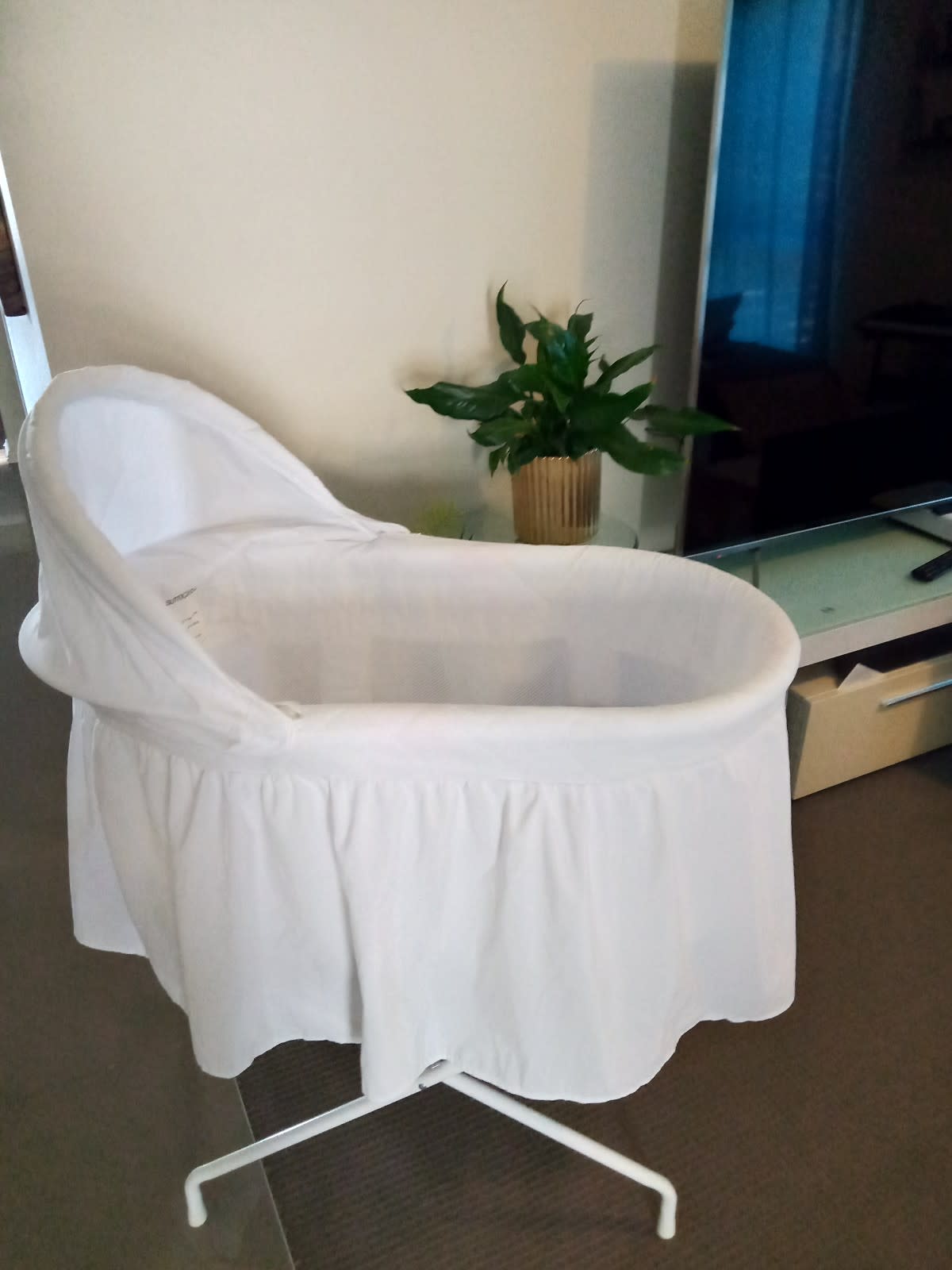 Cot 2024 mattress gumtree