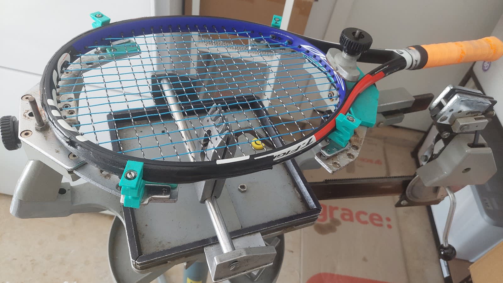 Stringing badminton racket with DIY string machine 2nd unit 