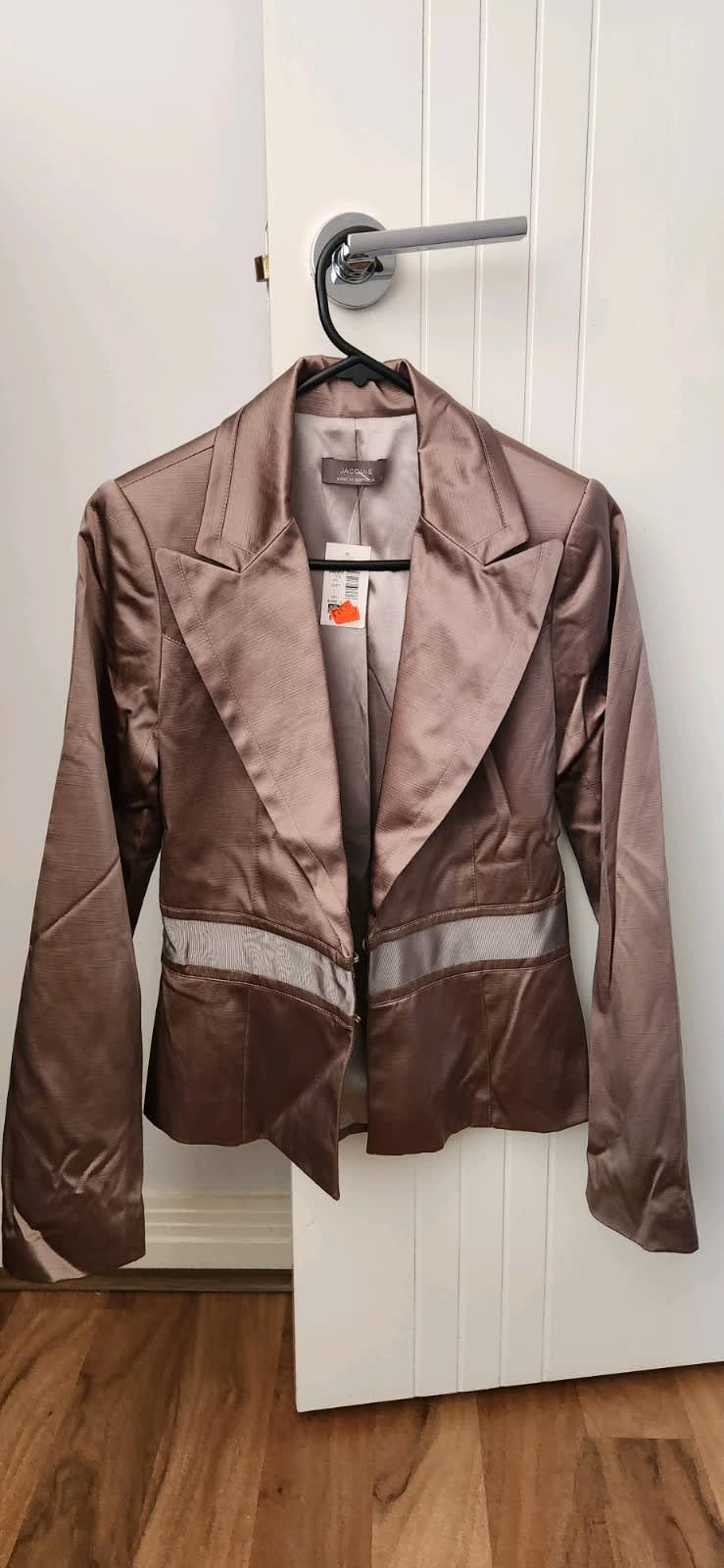 Jacqui e leather outlet jacket