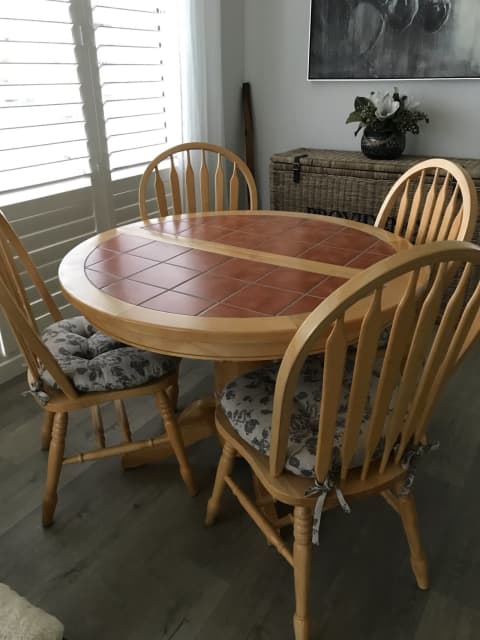 pine table and chairs gumtree